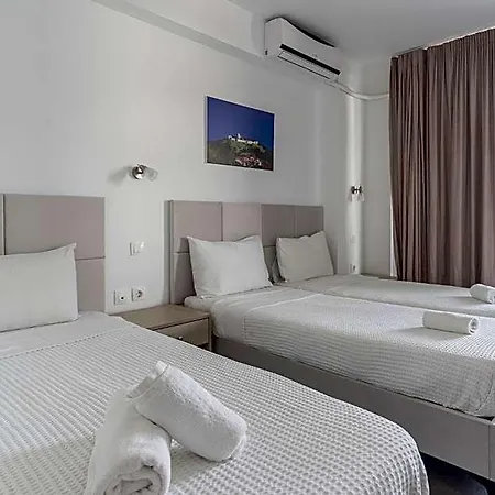 Astarti Hotel *