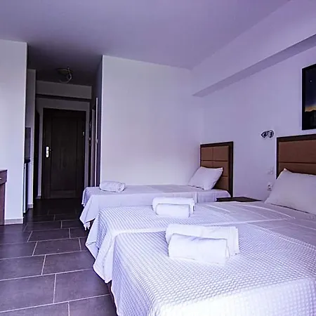 Astarti Hotel *